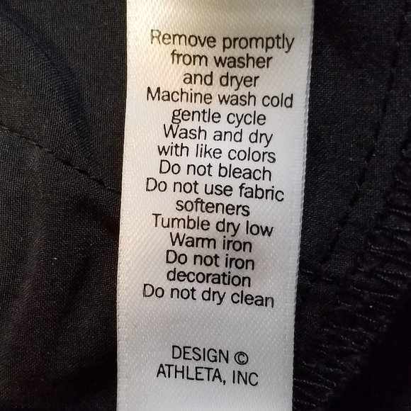 Athleta Stretch-in Skort in Black with Zippered Pockets - Picture 7 of 10